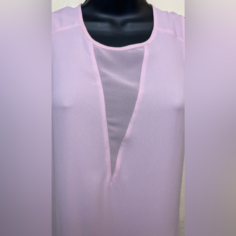 Lavender‎ Express Sleeveless Blouse - Picture 3 of 8